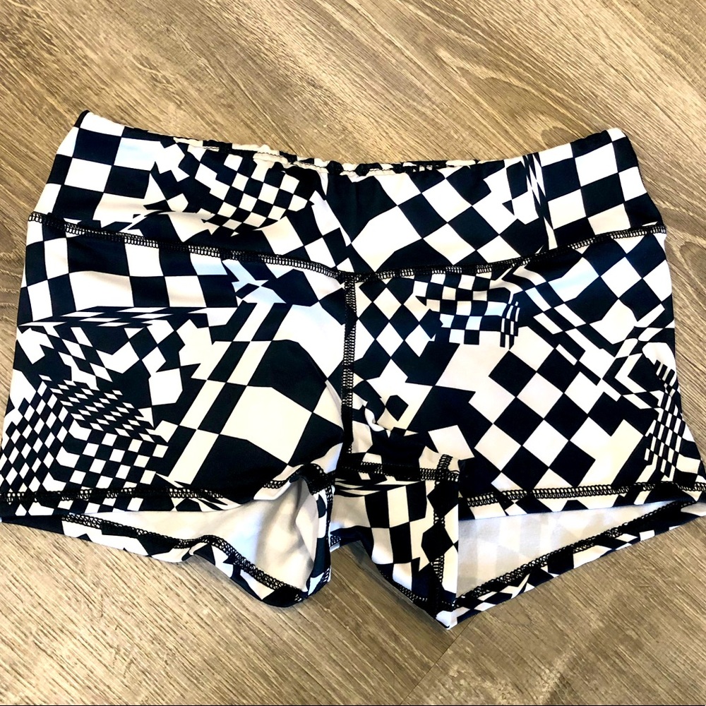 FLEO checker print CrossFit shorts